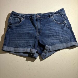 Refuge Denim Rio Mid Rise Push-Up Jean Shorts Women’s Size 11 Cuffed Dark Wash